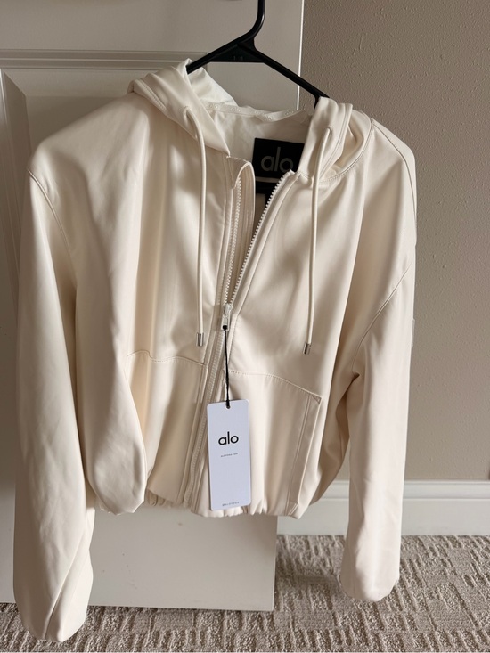 ALO Yoga Jackets & Blazers - ALO Yoga Cream Zip Hoodie Bomber Jacket